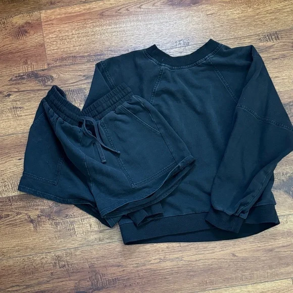 Black Long Sleeve short lounge set - Picture 3 of 10